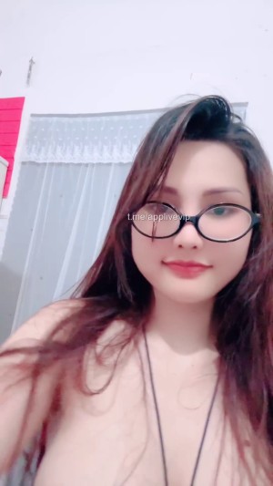 Lamonly hướng dẫn làm tình với chiếc gối ôm cực nứng