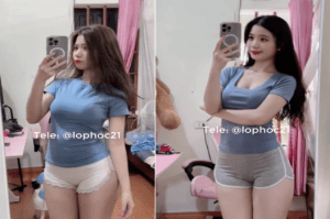 Em gái quê duyên dáng tham dự sự kiện địa phương