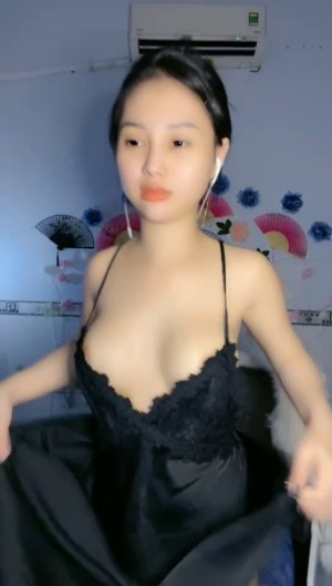 Mỹ Nhân MMLive Livestream 22/02/2024