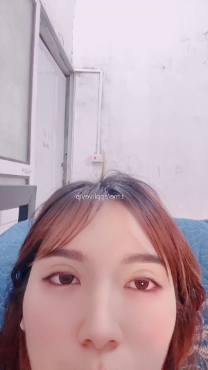 Ngọc Thảo 2k nghịch con hàu mới tỉa lông trông như gái còn trinh